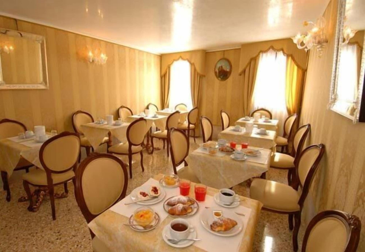 Food & Drinks 5, Hotel Canal, Venezia