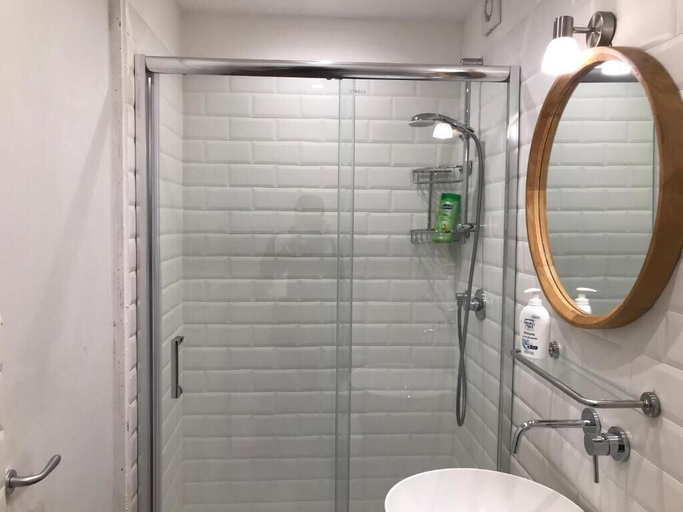 Bathroom 5, Palazzo Pignatelli, Napoli