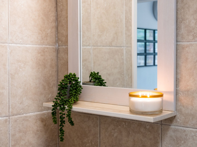Bathroom, Riverwalk Apartment One, Slough