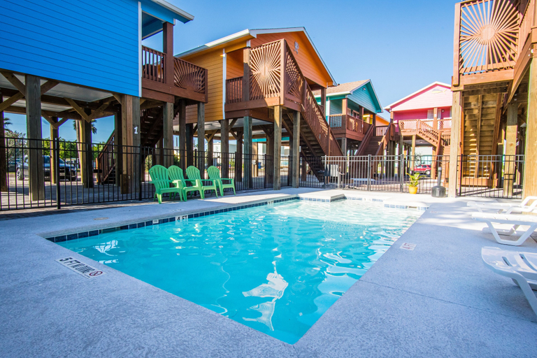 Sport & Beauty 4, Anchor Court Cottage #4, Nueces