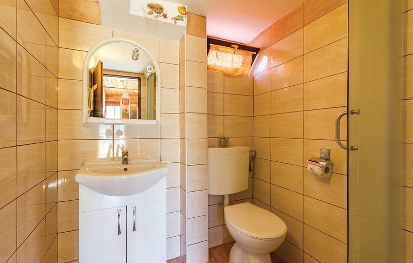 Bathroom 3, Apartments Luce 1204, Medulin