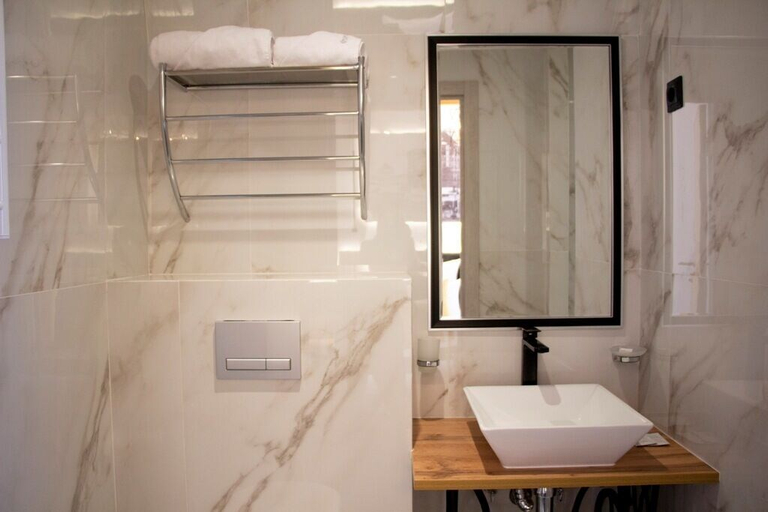 Bathroom 3, Staryy Gorod, Sergievo-Posadskiy rayon