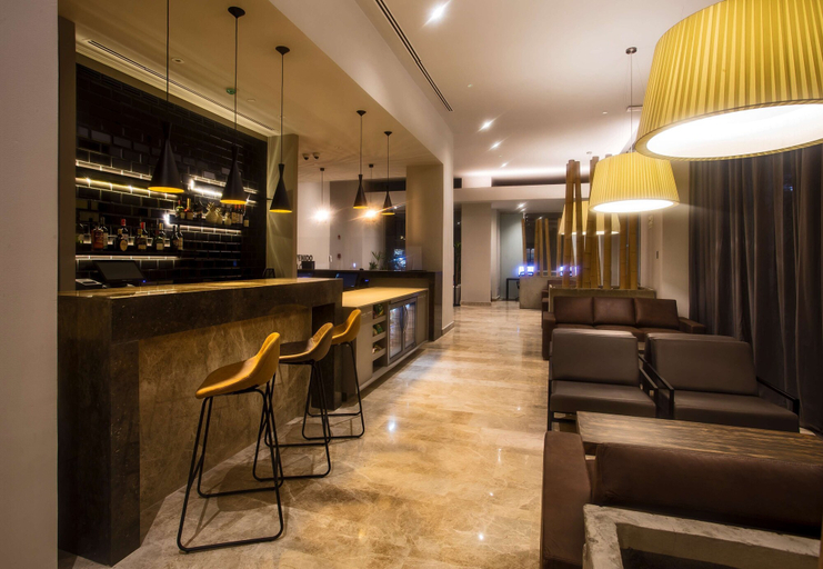 Food & Drinks 5, Hampton by Hilton David, David