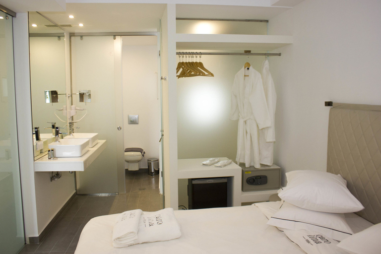 Bedroom 3, Carolina Hotel, Attica