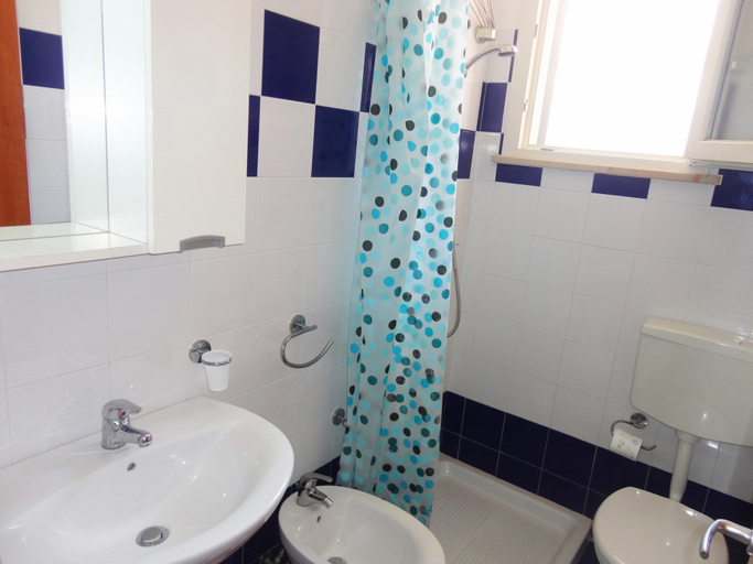 Bathroom 3, VersoSud - Torre San Giovanni 02A, Lecce