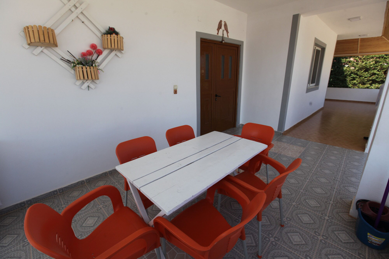 Others 5, Villa Shehu, Sarandës