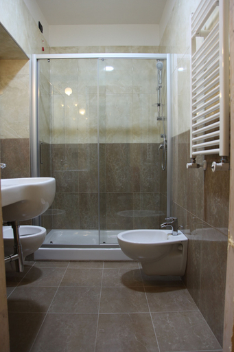 Bathroom 5, Federica's Home, Roma