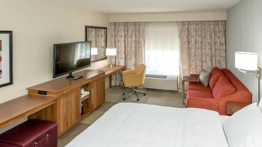 Bedroom 3, Hampton Inn & Suites Indio, Riverside