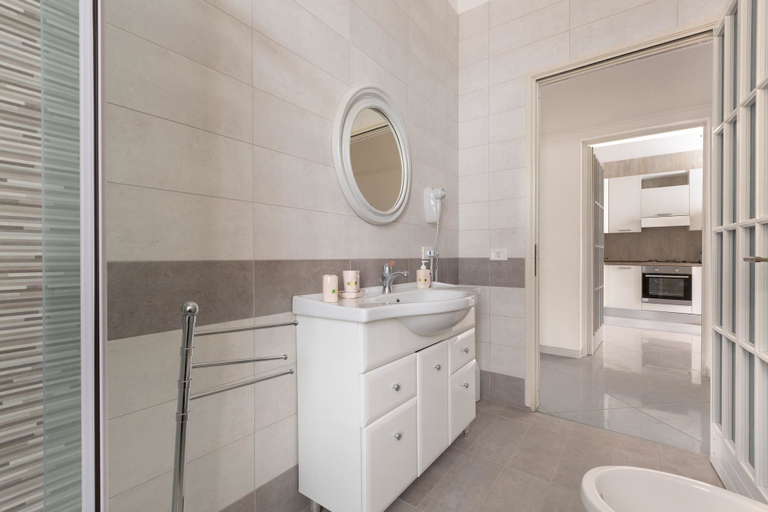 Bathroom 4, 614 Riva degli Angeli by Barbarhouse, Lecce