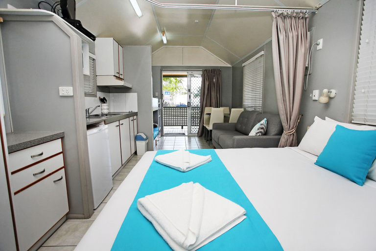 Bedroom 2, BIG4 Tasman Holiday Parks - Rowes Bay, Rowes Bay-Belgian Gardens