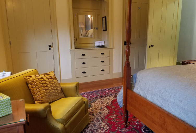 Bedroom 3, Centennial House, Franklin