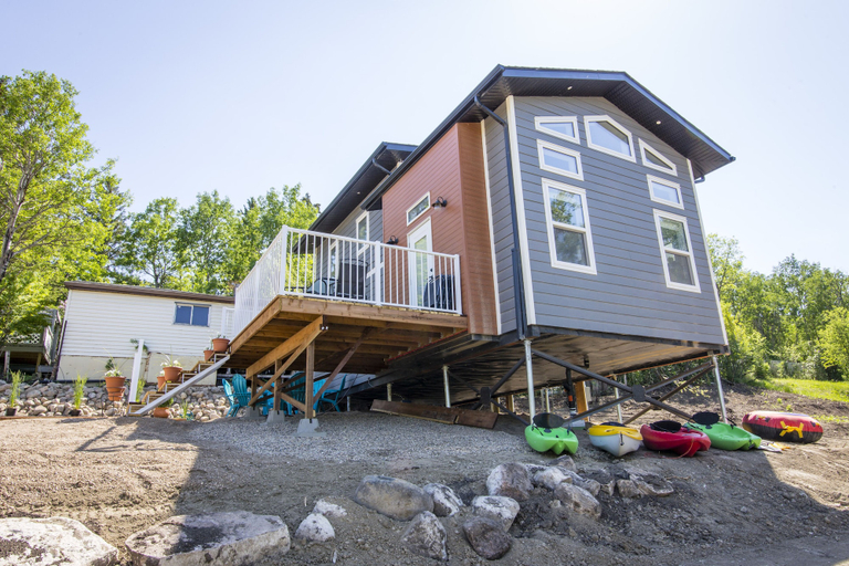 Exterior & Views 2, Luxury Loft Cottage In Manitou Beach, Division No. 11