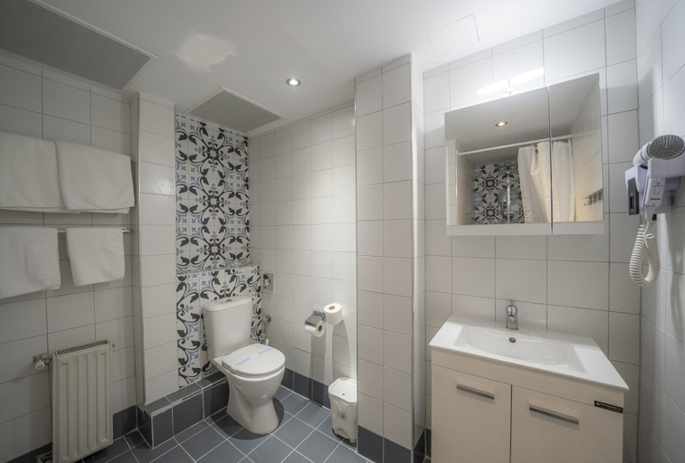 Bathroom 4, Hotel Abc, Central Macedonia