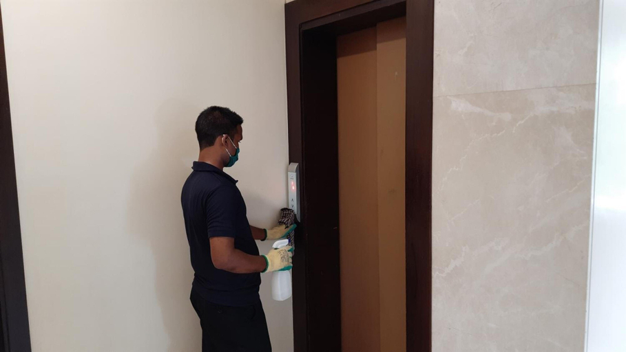 Others 4, Hotel Amigo, Mumbai City