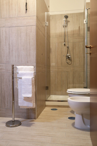 Bathroom 3, La Vie en Rose Residence, Napoli