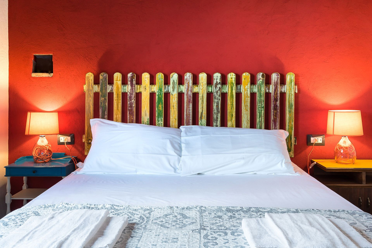 Bedroom 3, Civicouno Campiglia B&B, Livorno