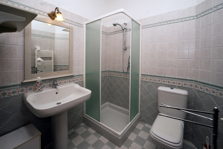 Bathroom 3, Agriturismo Borgo Podernovo, Viterbo