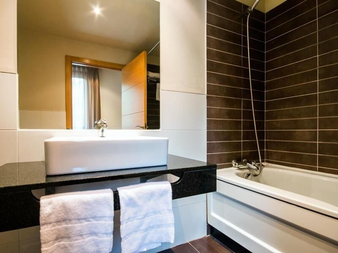 Bathroom 4, Hotel Balneario Areatza, Vizcaya
