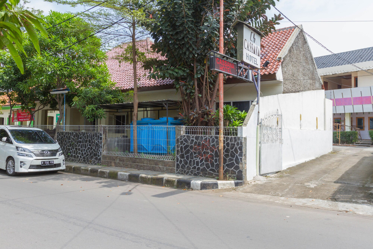 Others 5, RedDoorz near Pasar Pagi Cirebon 2, Cirebon