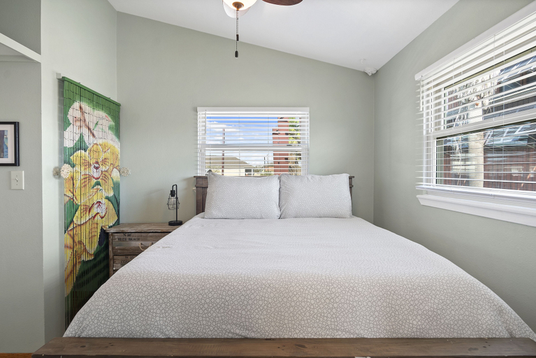 Bedroom 2, Anglers Court Beach Villa #3, Nueces
