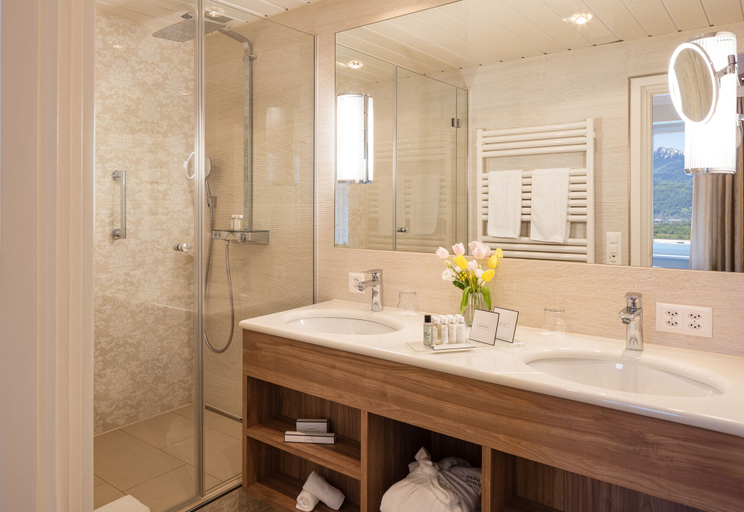 Bathroom 4, Parkhotel Sonnenhof