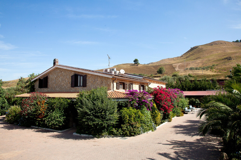 Exterior & Views 2, Agriturismo Al Lago Verde, Palermo