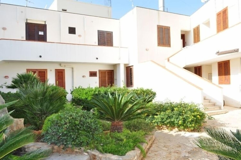 Exterior & Views 2, Appartamento Conturrana 5 posti letto sul mare, Trapani