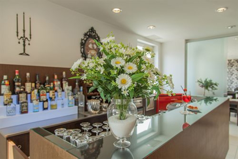 Food & Drinks 5, Benaco, Verona