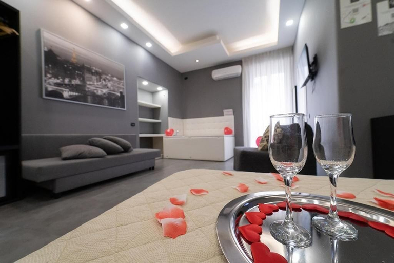 Bedroom 2, Royal House Napoli Centro "by ClaPa Group Dislocated Hospitality, Napoli