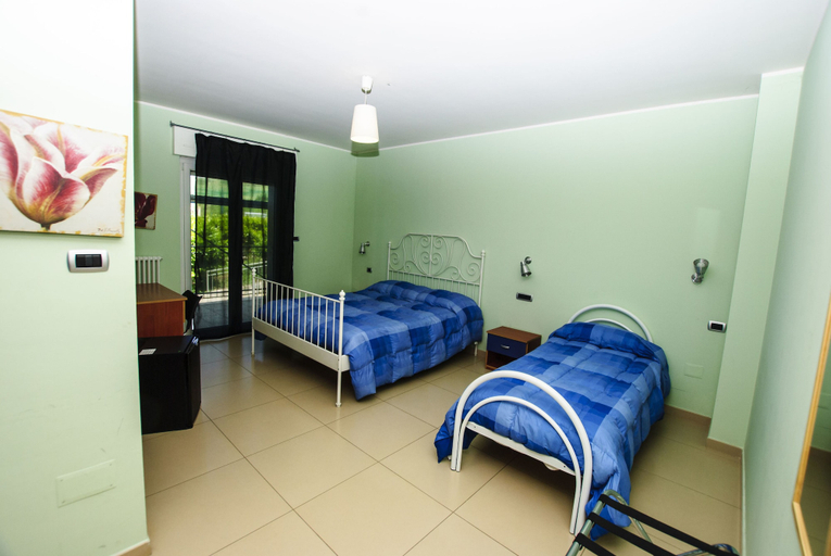 Bedroom 4, Alla Corte Blu B&B, Potenza