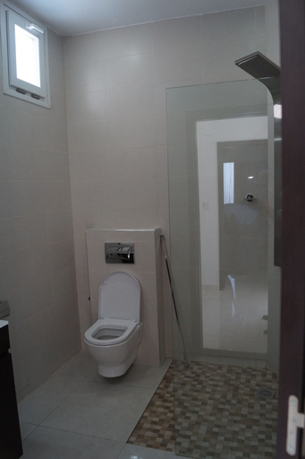 Bathroom 4, Hôtel Colonia, Dakar