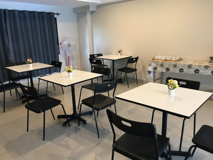 Food & Drinks 5, Ploen Ploen Residence, Muang Pathum Thani