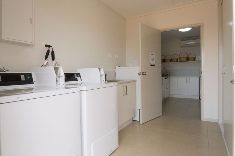 Others 5, Cooper's Country Lodge, Quilpie