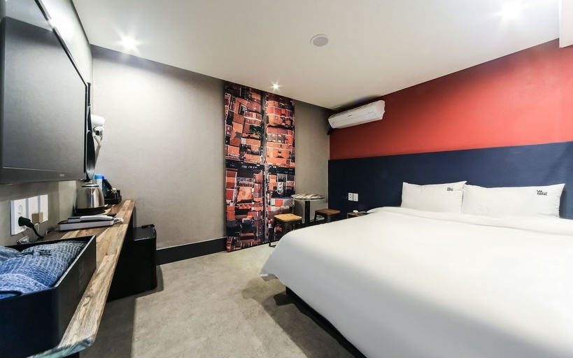 Bedroom 3, Sol Motel, Busanjin