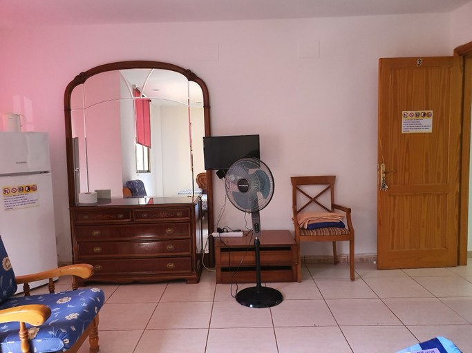 Bedroom 2, Doramas Private Rooms Shared Toilet, Las Palmas
