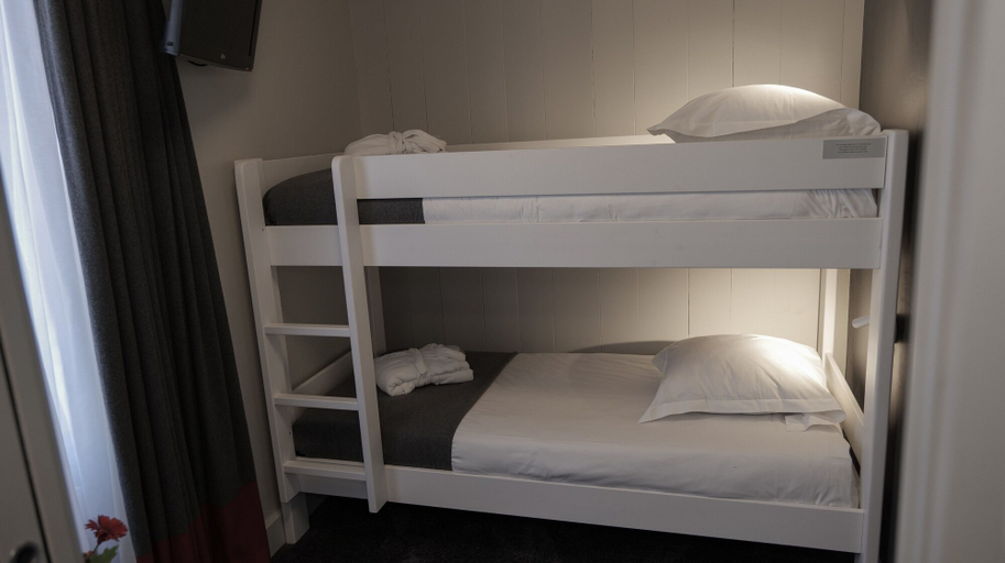 Bedroom 3, Hotel Le Faucigny, Haute-Savoie