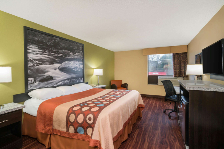 Bedroom 2, Super 8 by Wyndham Raleigh North East, Wake