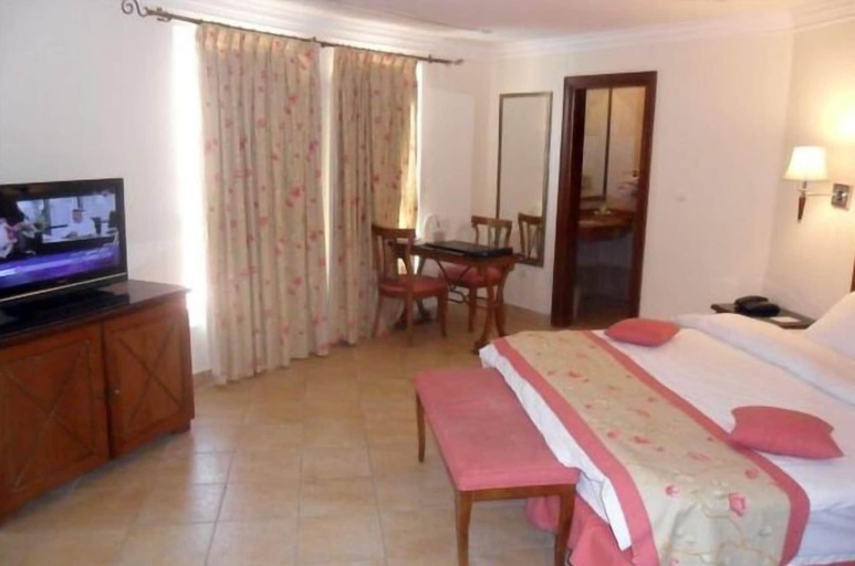 Bedroom 3, Dead Sea Spa Hotel, Madaba