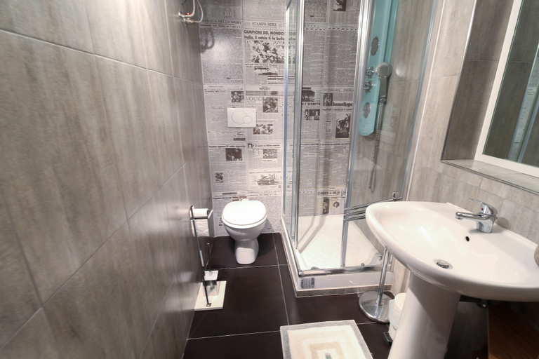 Bathroom 4, B&B Affittacamere del Teatro, Brindisi