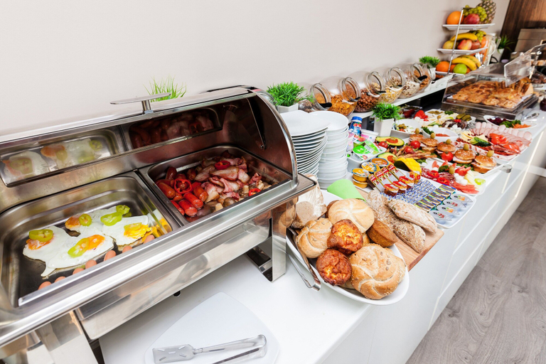 Food & Drinks 5, Adresa Suites, Belgrade