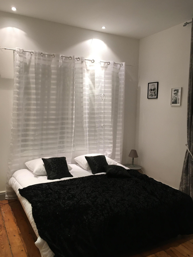 Bedroom 4, L'hommage, Dordogne