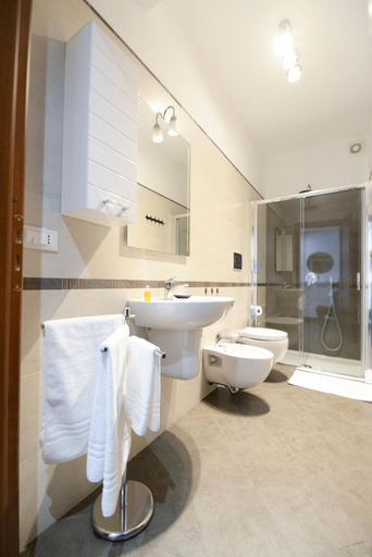 Bathroom 5, Casa vacanze Malaclà, Syracuse