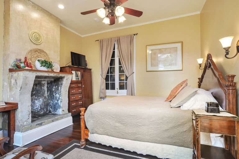 Bedroom 2, Ashton's Bed and Breakfast, Orleans