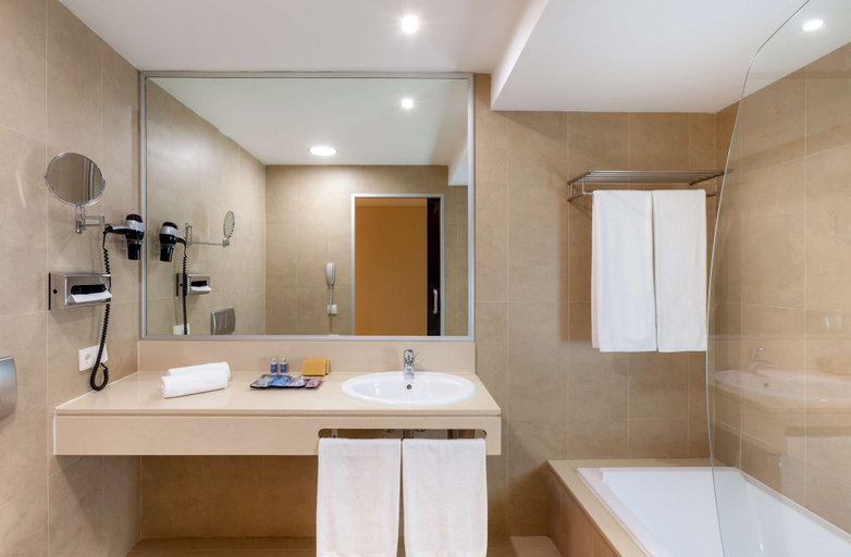 Bathroom 4, Occidental Cádiz, Cádiz
