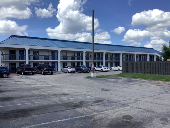 Exterior & Views 2, Motel 6 Memphis, TN - East, Shelby