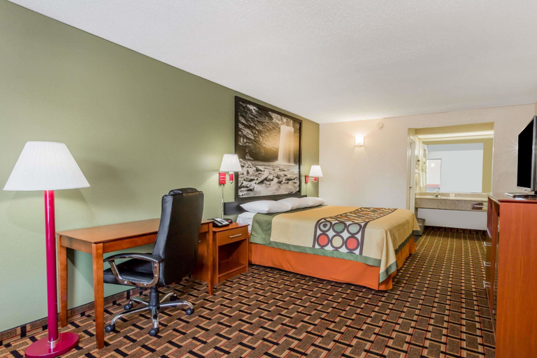 Bedroom 3, Super 8 by Wyndham Stafford, Stafford