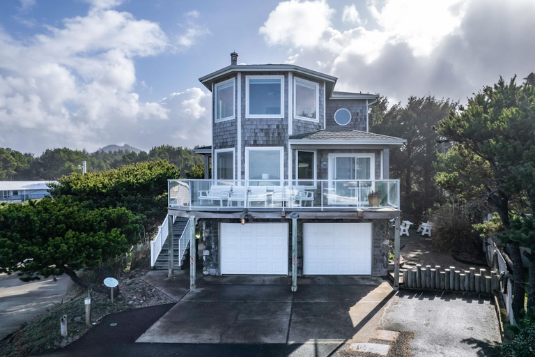 Exterior & Views 2, Beverly Beach Overlook, Lincoln