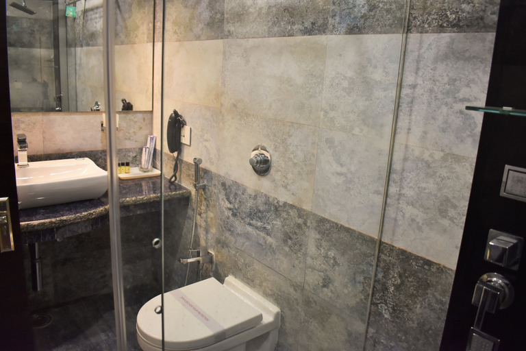 Bathroom 3, Hotel Silver Arcade, Maldah