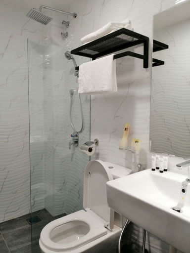 Bathroom 3, M Design Hotel @ Taman Pertama, Kuala Lumpur
