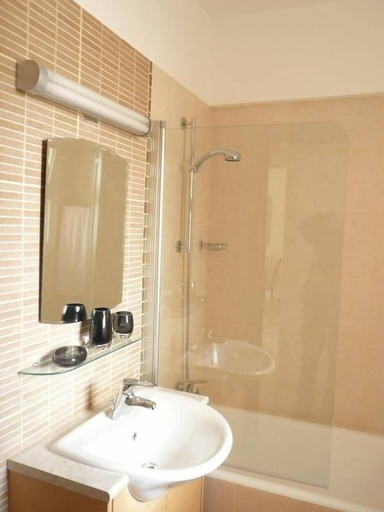 Bathroom, Club Coral View Resort